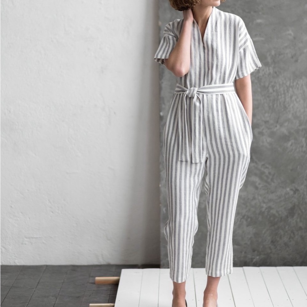 OFFon Striped Short-Sleeve Tie-Waist Jumpsuit - Gray/White